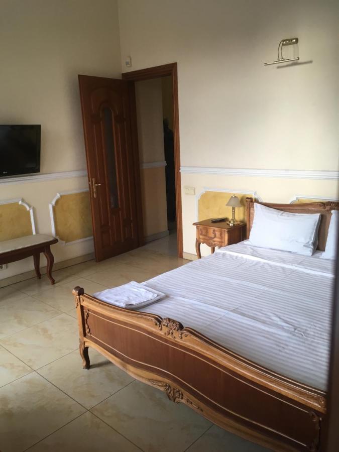 Beautiful Apartment In The Center Of Vinnytsia Luaran gambar